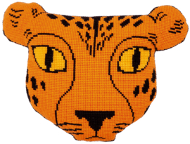Eva Mouton Cheetah Kruissteekvormkussen kit met rug Vervaco