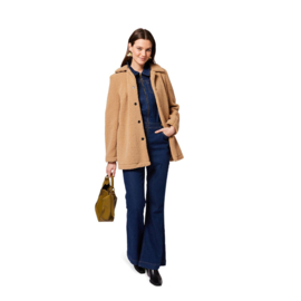 5647 Burda naaipatroon - Jas & Mantel