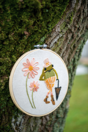 Frog | modern embroidery kit | Daffy's DIY