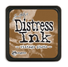 Vintage photo | Distress Mini ink pad | Ranger Ink