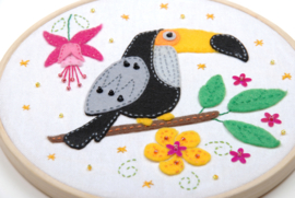 Toucan Craft Kit with Felt Vervaco