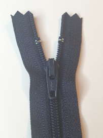 058 10cm Skirt Zipper YKK