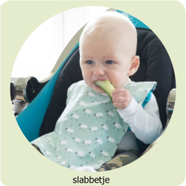 Slabbetje met klittebandsluiting Annie do it yourself naaipatroon