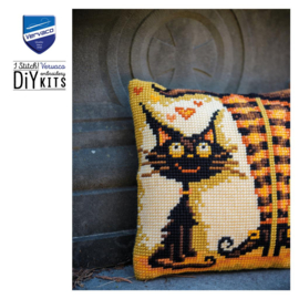 Cat loves her witch - voorbedrukt kruissteekkussen - Vervaco