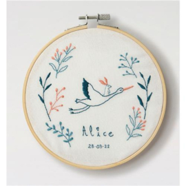 Stork Baby Keepsake | borduur pakket gift of Stitch | DMC