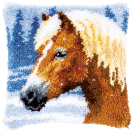 Paard in de sneeuw knoopkussen - Vervaco