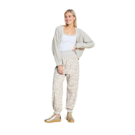 5591 Burda naaipatroon - Broek in variatie