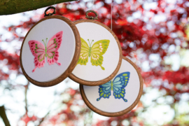 Butterflies with Embroidery Hoop Vervaco