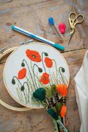 Poppy field | modern embroidery kit | Daffy's DIY