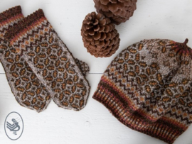 Tweed Mittens & Beret Knitted Durable Forest
