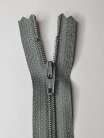 577 10cm Skirt Zipper YKK