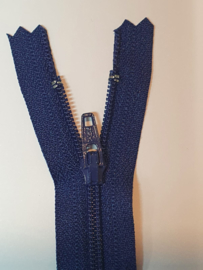 067 10cm Skirt Zipper YKK