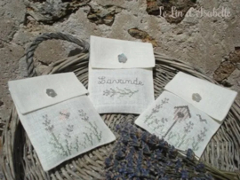 3 Sachets de Lavande / 3 Lavender Bags Cross Stitch Pattern Le Lin d'Isabelle