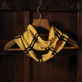 Hufflepuff cowl Knit Kit | Harry Potter