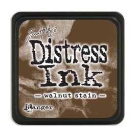 Walnut stain | Distress Mini ink pad | Ranger Ink