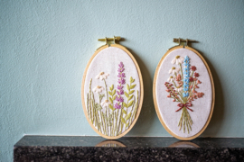 Flower field | modern embroidery kit | Daffy's DIY