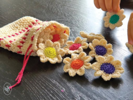 Bloemen memory - gehaakt - Durable Coral