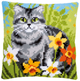 Poes tussen bloemen | kruissteekkussen | Vervaco