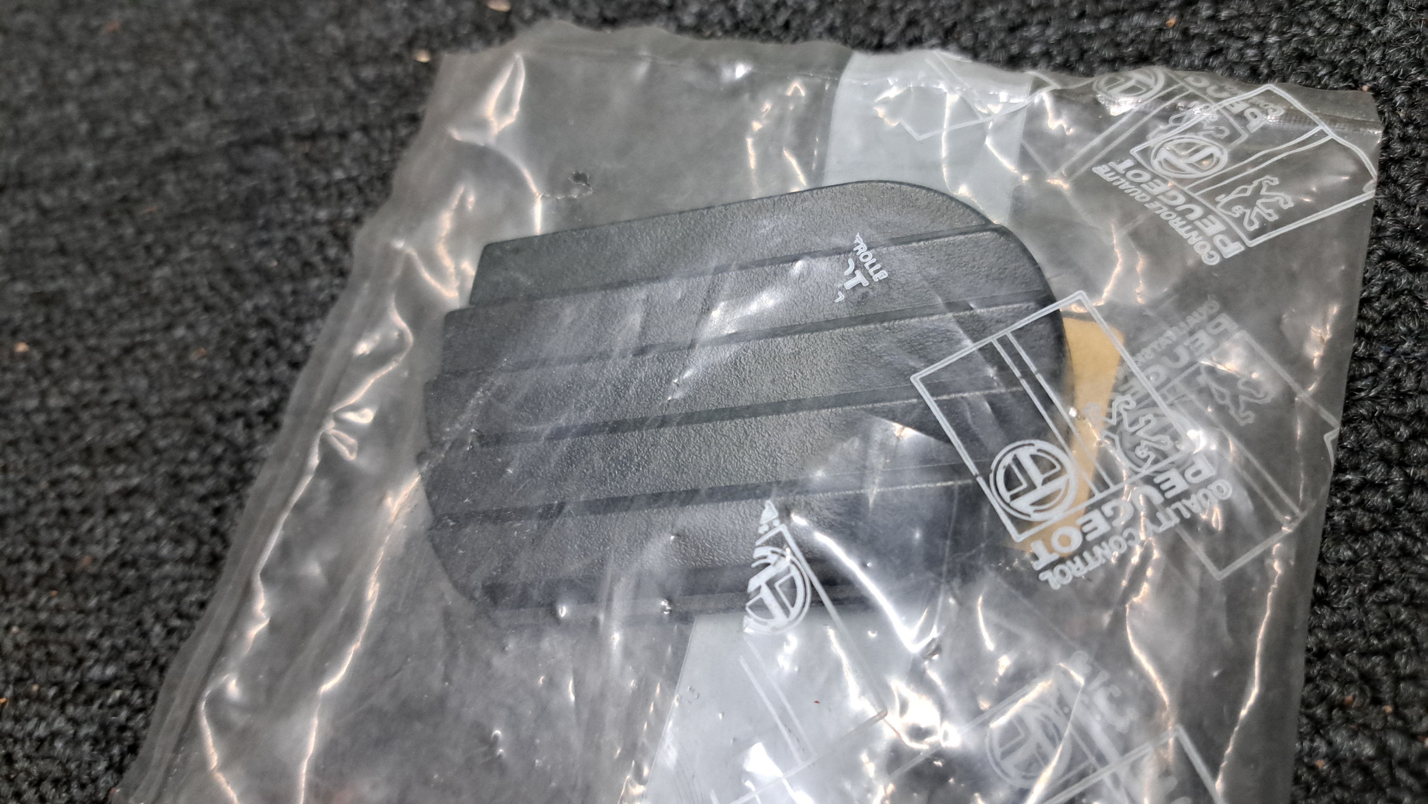 Peugeot 205 fuel cap badge