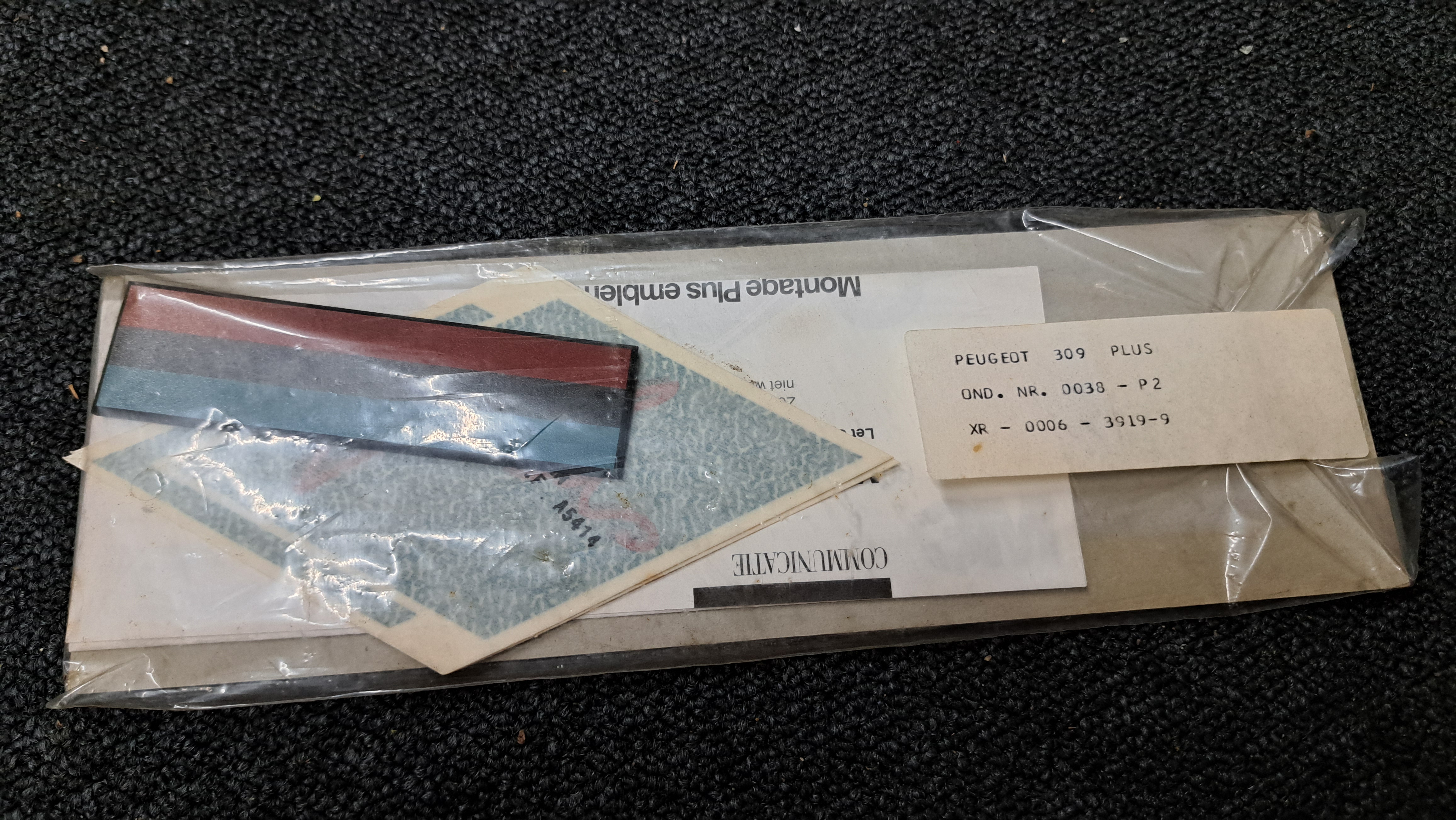 Peugeot 309 Plus stickerset + rear badge