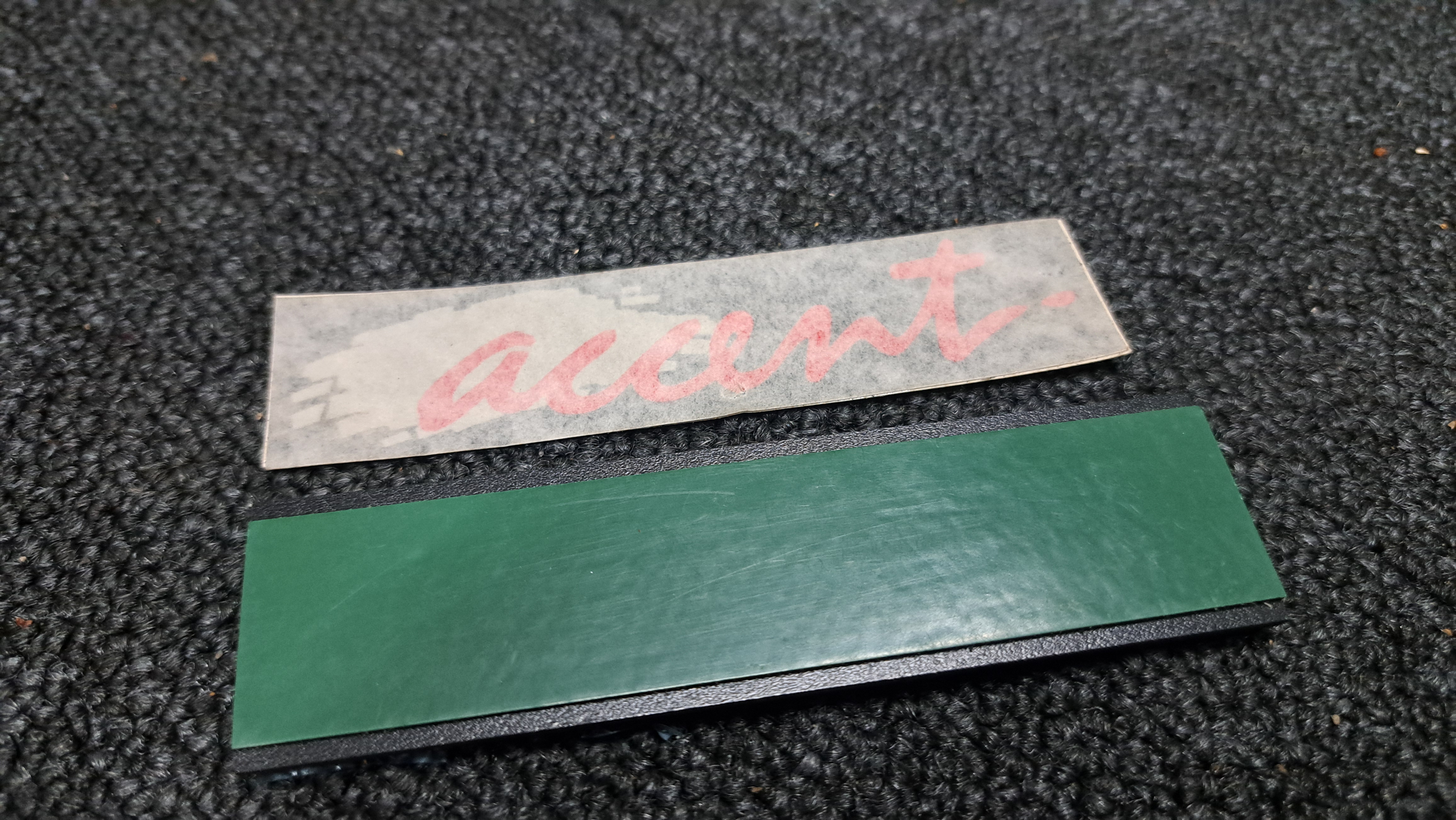 Peugeot 205 Accent PH2 rear badge
