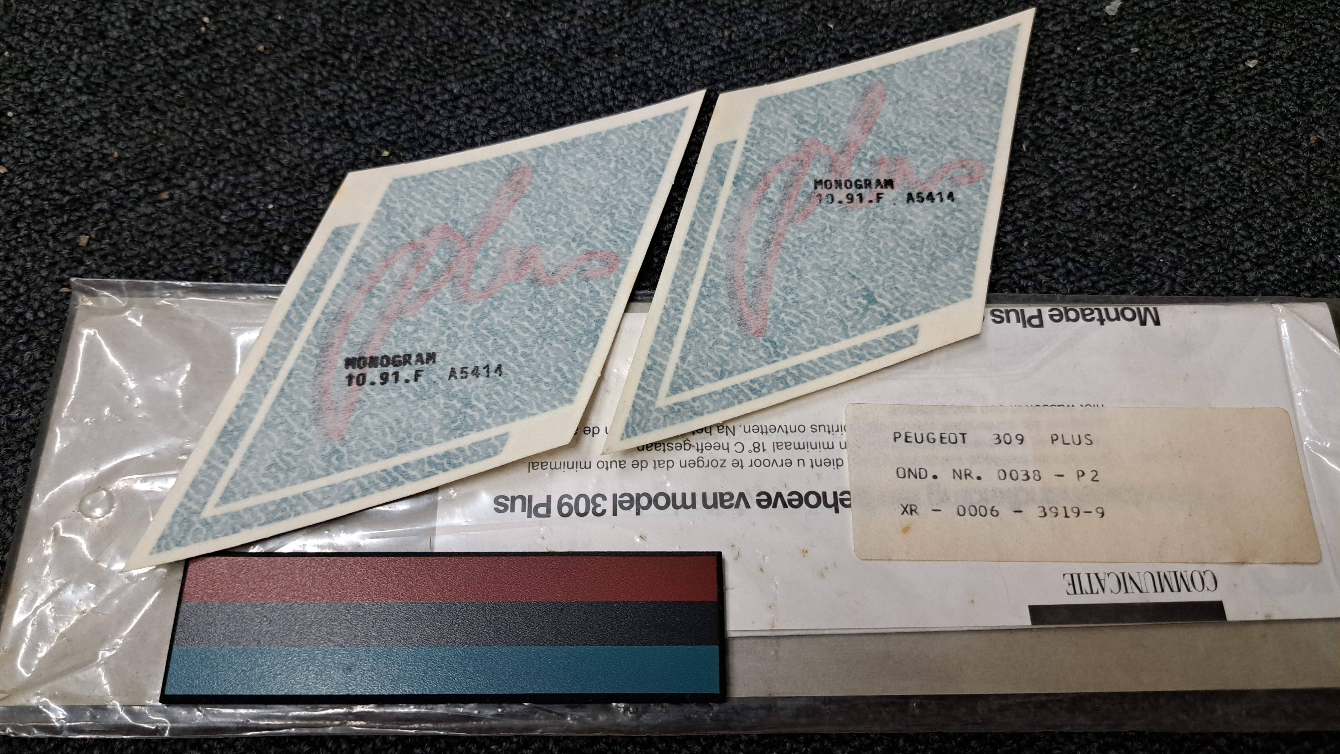 Peugeot 309 Plus stickerset + rear badge