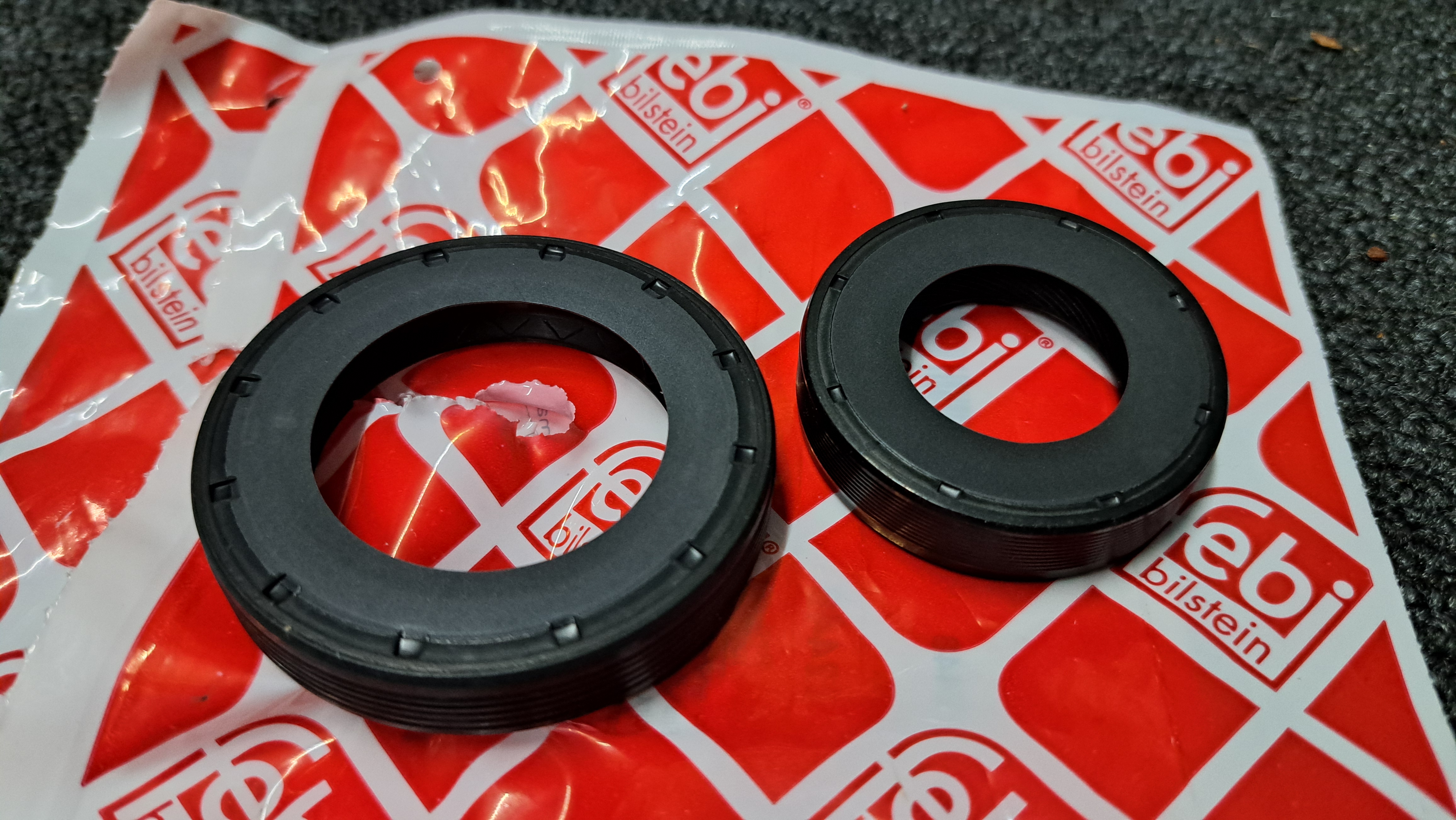 Peugeot 205 309 Gti / Cti Driveshaft Seals Pair