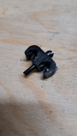 Peugeot 205 brake line clip