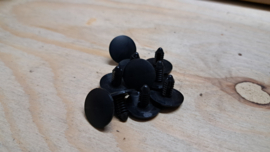 Peugeot 205 bonnet soundproofing clip