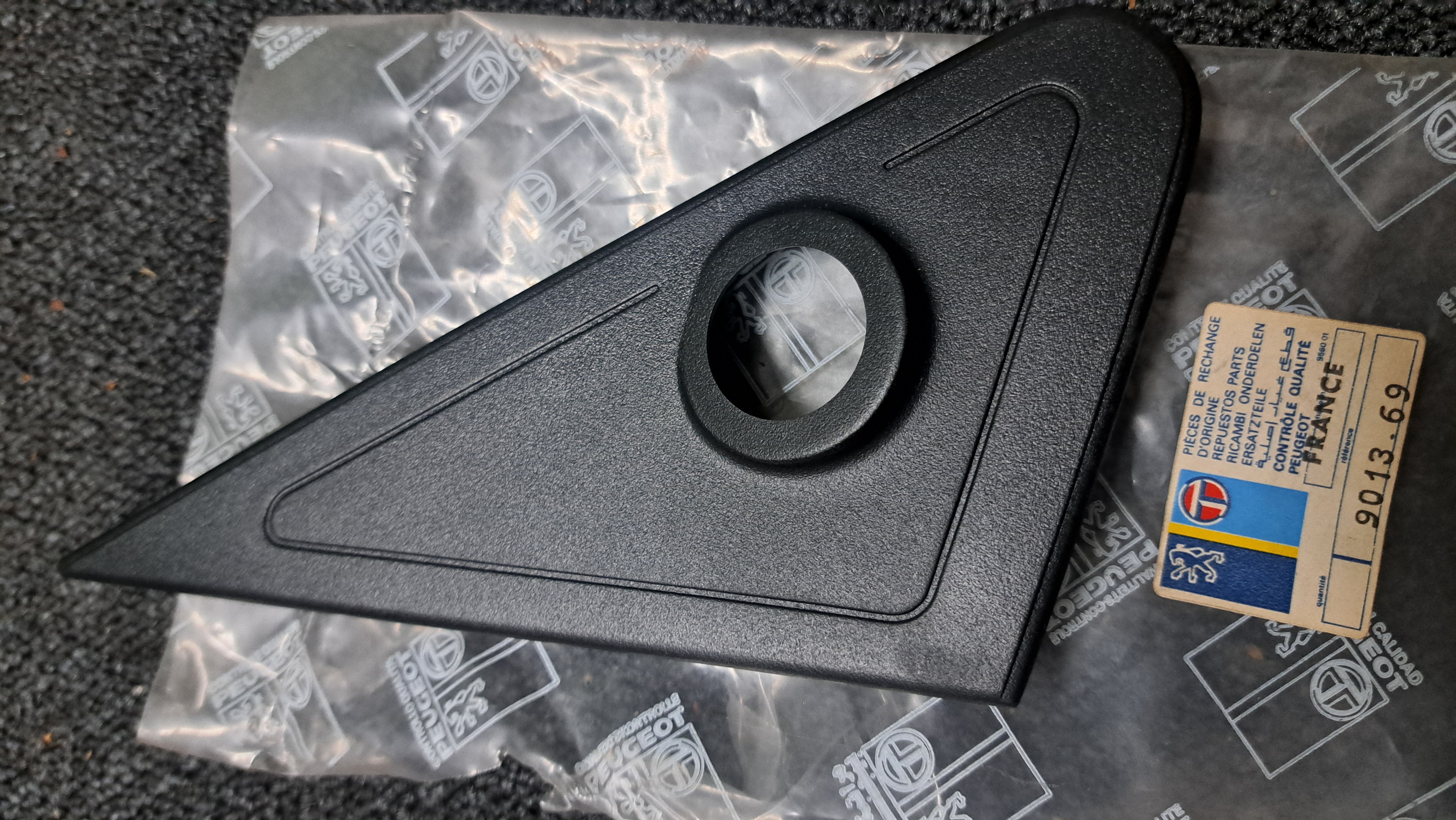 Left side mirror cover Peugeot 205 PH1 GTI
