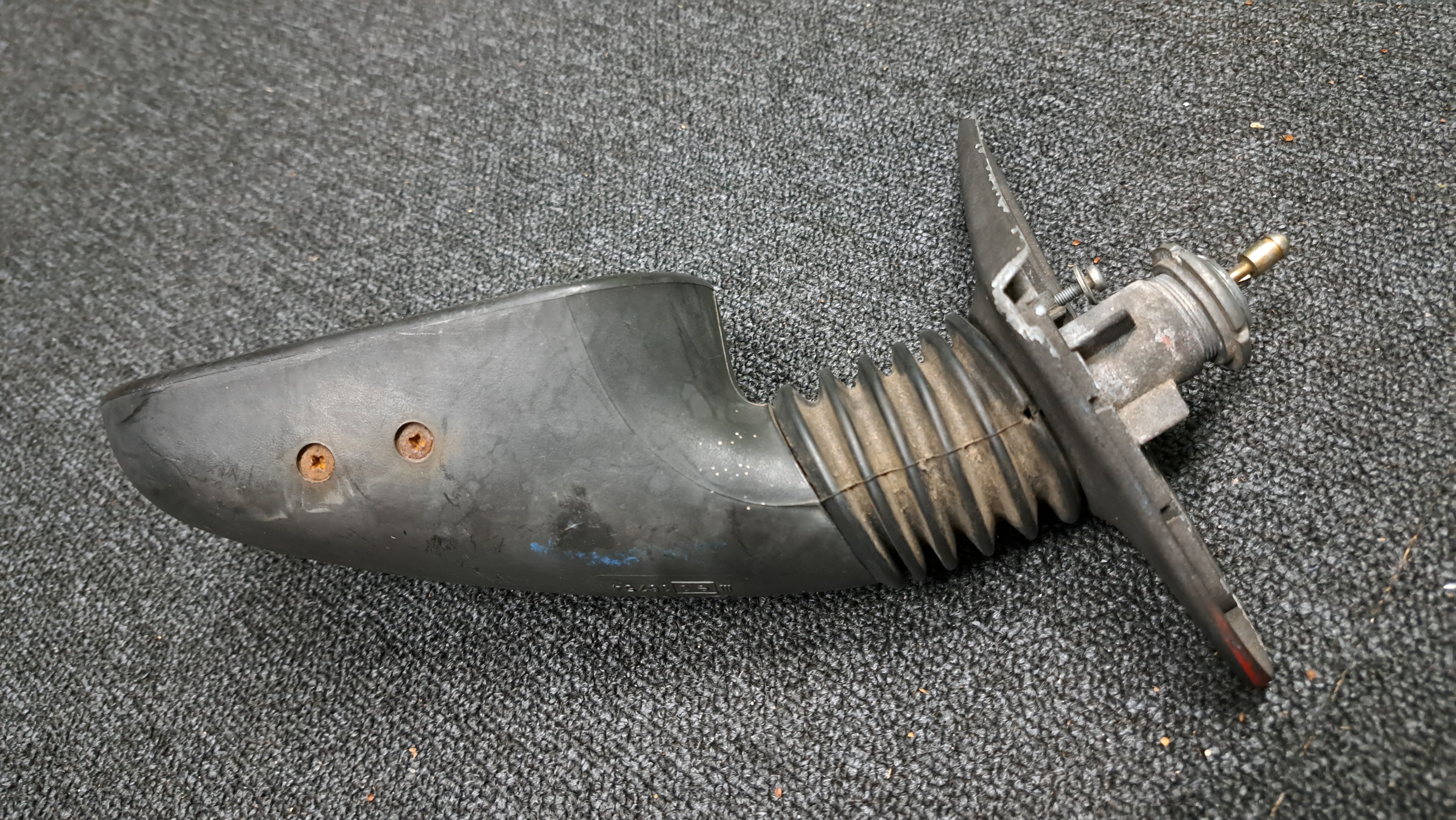 Peugeot 205/309 right side mirror blind plate