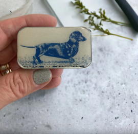 FireFly Notions Tin -  Teckel