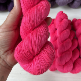 Merino Singles Hot Pink