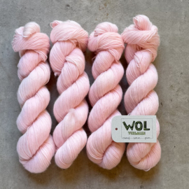 Merino Singles Strawberry Cream