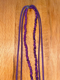 Handgemaakte halsketting met bijbehorende armband.