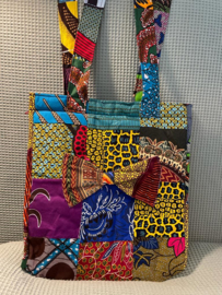 Diverse tassen uit Ghana