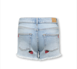 ONLY KOGROBYN EX VINTAGE BERRY DNM SHORTS Style No. 15370226 Colour: Light Blue Denim STRAWBERRY EMBROIDERY