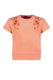 B-nosy Beau t’shirt peach