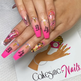 Glitter.Cakey - Gold Triangle Arrow Charm