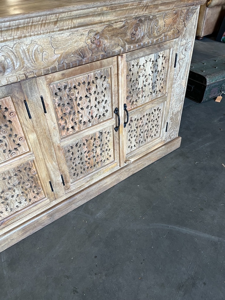 Uniek Nieuw Dressoir IBiza/Boho met de hand uitgesneden