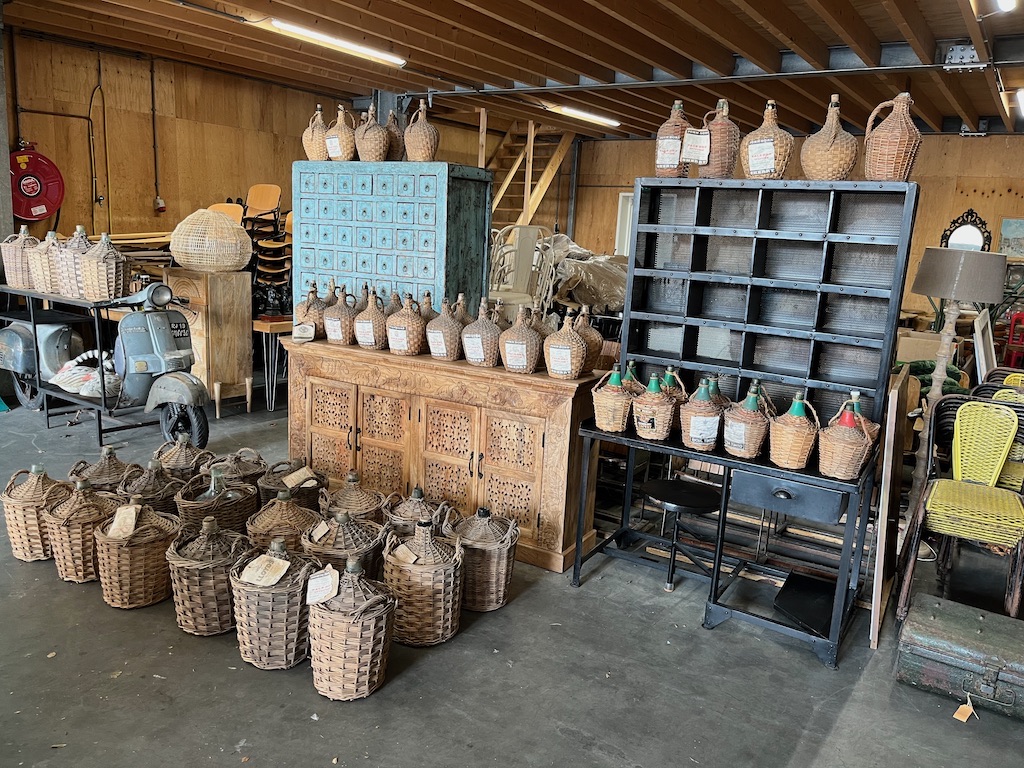 Unieke Mandflessen jaren 70 gebruikt voor Sherry en Rioja  Decoratief