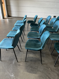 Stoelen Arend, type Iris Velvet Staalblauw