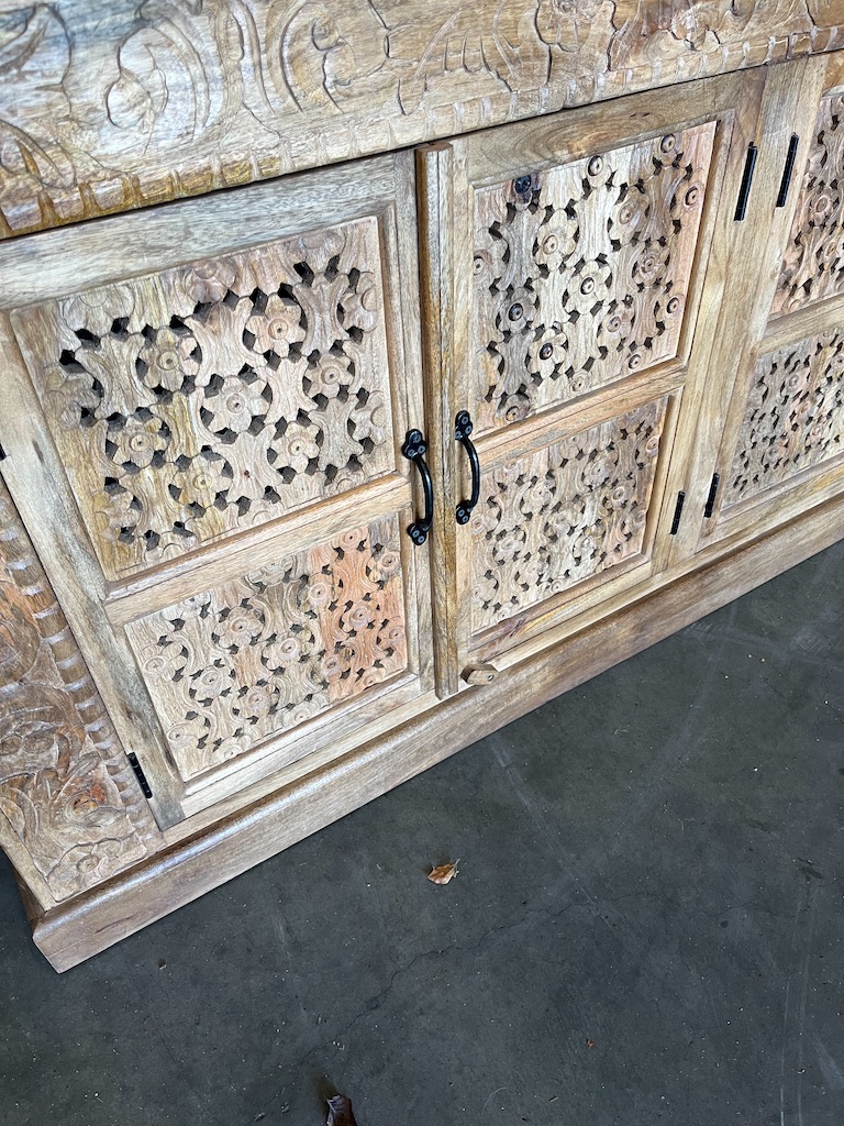 Uniek Nieuw Dressoir IBiza/Boho met de hand uitgesneden