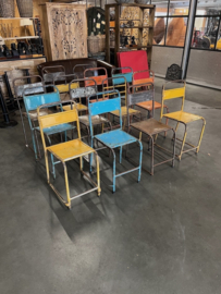 14 Oude Schoolstoelen Bali/Java zeer uniek