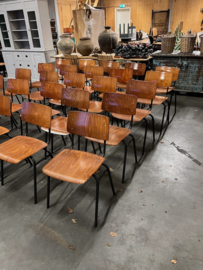 Zeer fraaie industriele/vintage stoelen/schoolstoelen