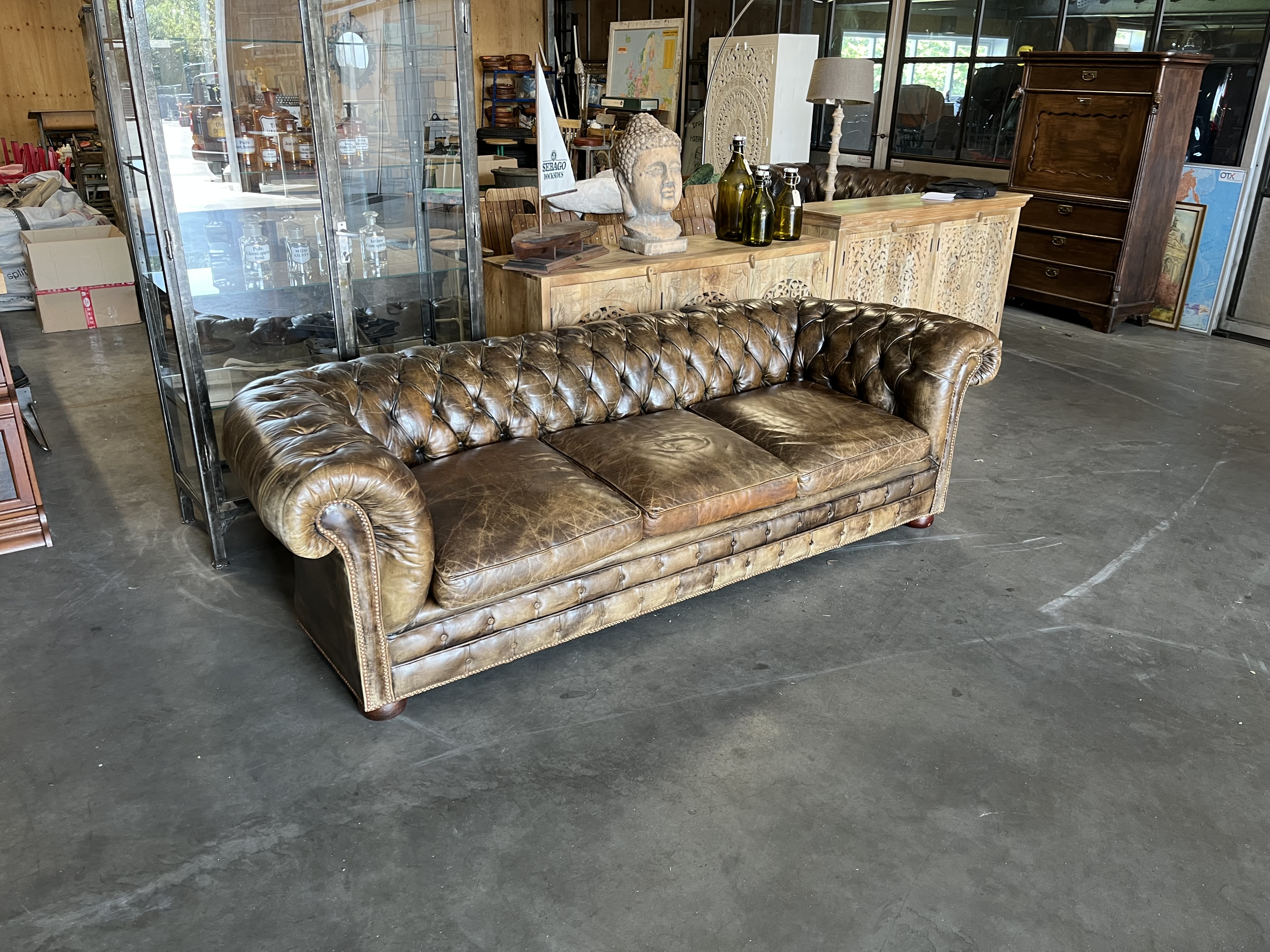 Unieke Chesterfield Bank Cognac uit Kurhaus Scheveningen