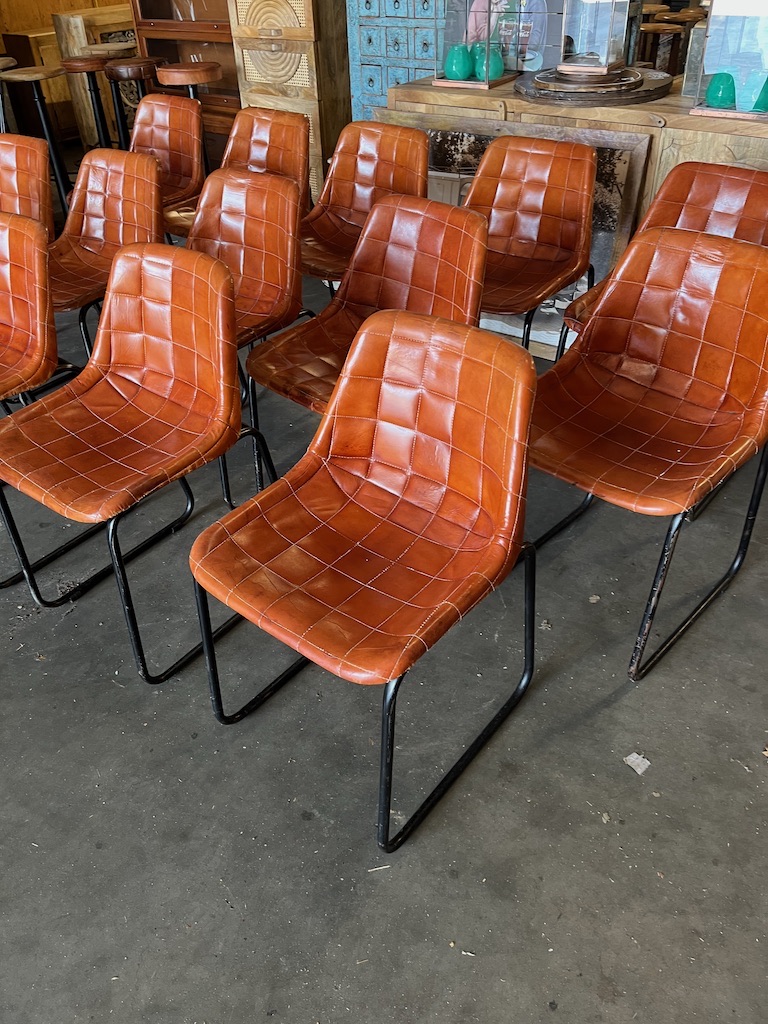 Industriele stoelen metaal met lederen kuip