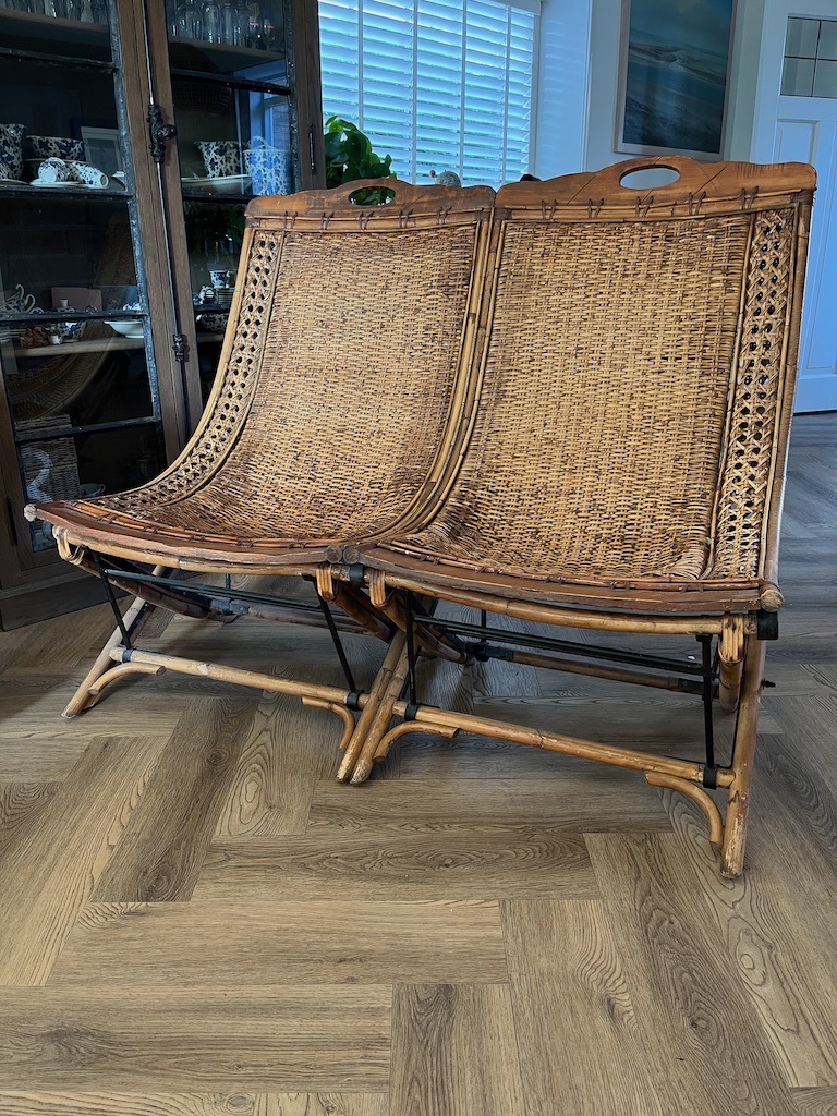 Zeer Fraaie Antieke Bamboe/Rotan Bank uit Bali Datering rond 1920