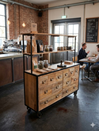 Industriele kast/buffetkast zeer fraai voor cafe/restaurant