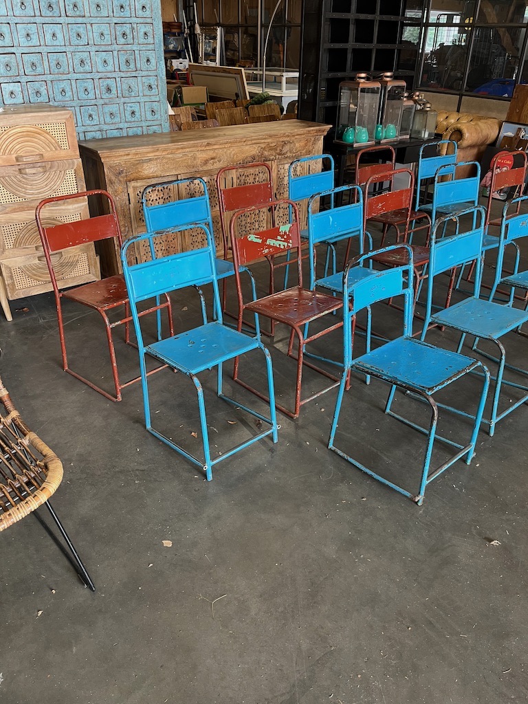 Unieke IJzeren stoelen afkomstig uit Indonesie